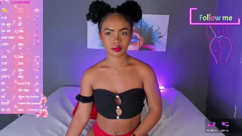 Snapshot of emmasmith06 chatting on March 8, 2025, 5:33 pm Emma online show from March 8, 2025, 5:33 pm