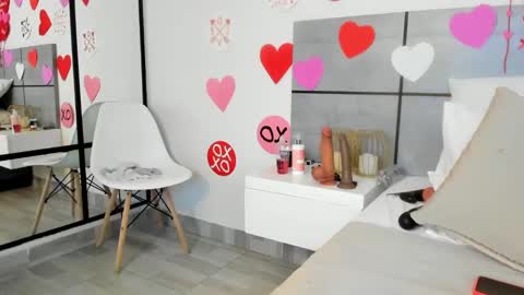  Emma  online show from February 15, 2025, 5:19 am