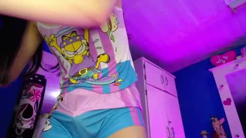 Emma  online show from October 16, 2025, 3:13 pm