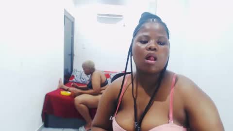 Emmy Lilly and Sam online show from December 5, 2024, 7:17 pm