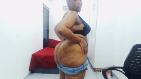 Emmy Lilly and Sam online show from December 17, 2024, 7:04 pm