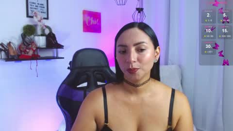 Emmi Cam online show from May 20, 2026, 1:17 pm