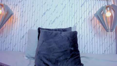 Emmi online show from December 6, 2024, 3:22 pm