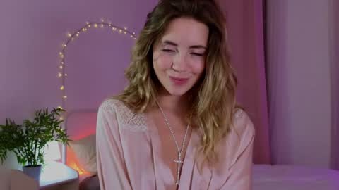 Miss Emmi online show from December 5, 2024, 1:49 pm