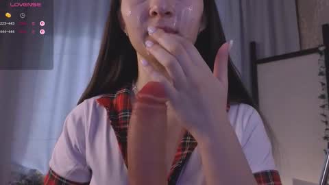 Emmi online show from March 15, 2026, 10:21 am