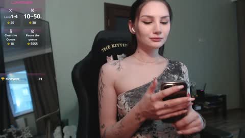 Emily online show from January 26, 2025, 6:59 am