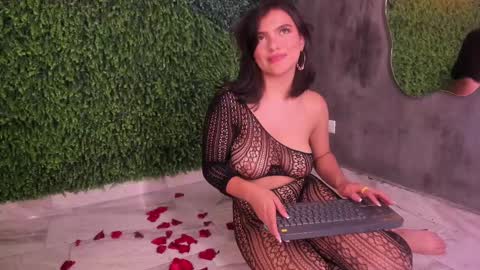 Emmiily online show from March 12, 2025, 6:40 am