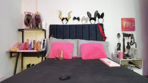          online show from February 2, 2026, 12:26 pm