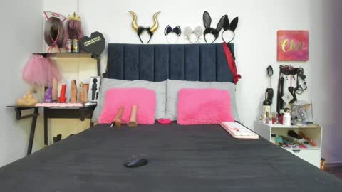          online show from April 9, 2026, 12:32 pm