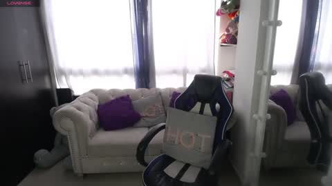 Emmily online show from January 6, 2025, 9:11 pm