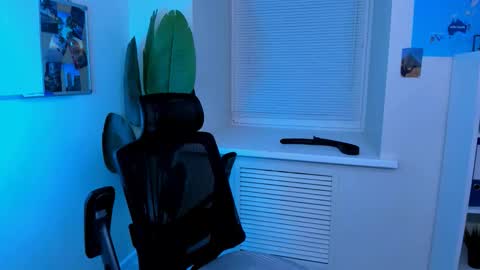 Snapshot of emmit_barker chatting on March 13, 2026, 10:00 am Emmit online show from March 13, 2026, 10:00 am