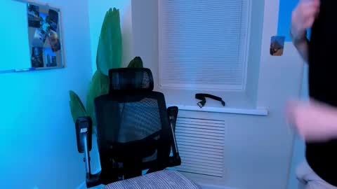 Snapshot of emmit_barker chatting on March 20, 2026, 10:20 am Emmit online show from March 20, 2026, 10:20 am