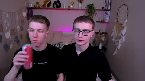 Snapshot of emmit_barker chatting on April 3, 2026, 3:32 pm Emmit online show from April 3, 2026, 3:32 pm