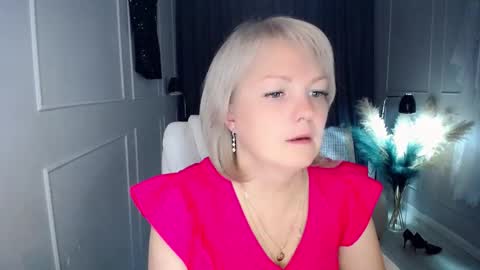 emmmam online show from September 10, 2025, 10:26 am