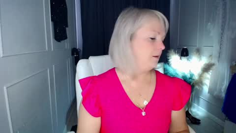 emmmam online show from April 1, 2026, 9:32 am