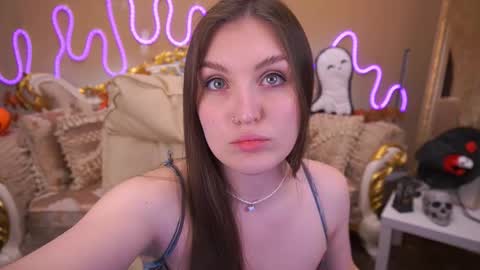 E M M Y online show from November 3, 2025, 6:58 am