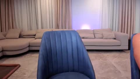 Emmy  Krist online show from September 14, 2025, 10:47 am