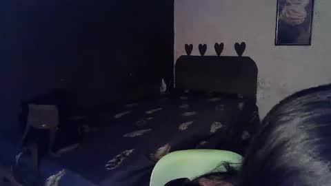 Emotera online show from May 17, 2026, 2:09 am