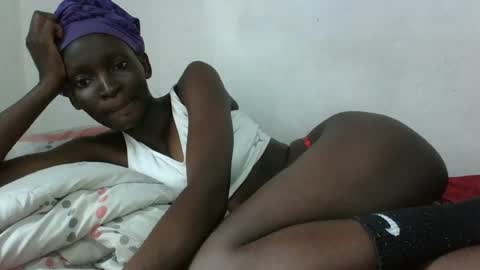 Snapshot of empress_ivy1 chatting on July 18, 2026, 7:01 am empress_ivy1 online show from July 18, 2026, 7:01 am