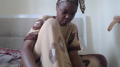 Snapshot of empressvee25 chatting on December 16, 2025, 7:24 am empress online show from December 16, 2025, 7:24 am