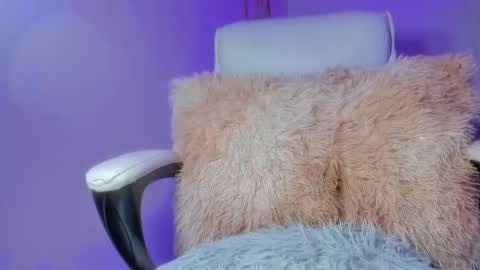 Snapshot of emy_colee chatting on February 7, 2025, 10:08 am Emy online show from February 7, 2025, 10:08 am