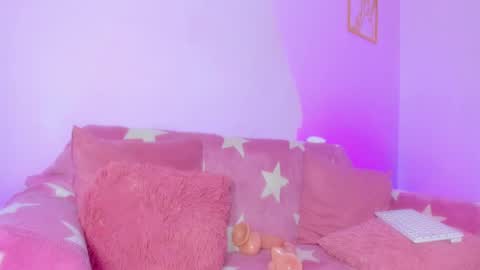 Snapshot of emy_colee chatting on February 27, 2025, 2:21 pm Emy online show from February 27, 2025, 2:21 pm