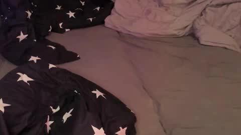 Emy online show from January 18, 2026, 2:21 pm