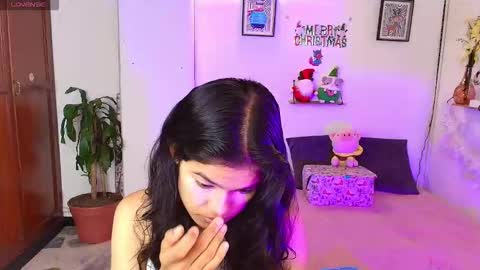 emycarver09 online show from December 5, 2025, 11:52 am