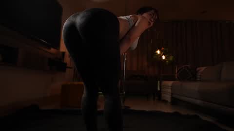 Eimi3 online show from September 9, 2025, 8:19 pm