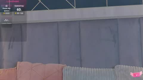 Snapshot of emylaveau chatting on October 21, 2025, 5:30 am Emy online show from October 21, 2025, 5:30 am