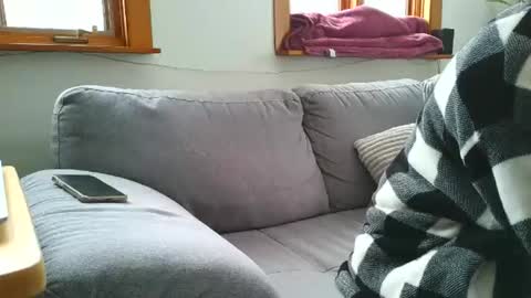 emyxxl online show from February 9, 2026, 1:15 pm