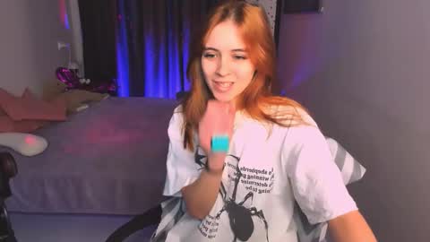 enchanted_bella online show from February 15, 2026, 1:52 pm