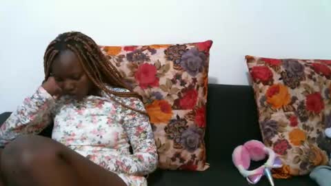 Vee online show from March 28, 2026, 7:24 pm