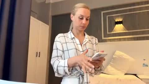 Valeria online show from June 14, 2026, 11:45 am
