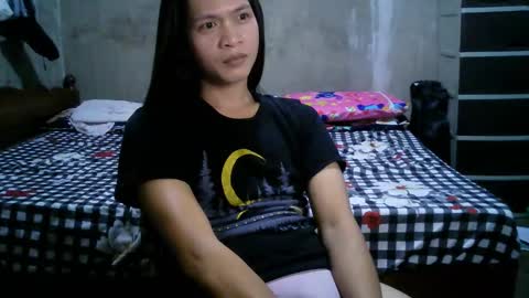 Snapshot of endless_cumexplosion chatting on December 17, 2024, 1:18 am I am MITCH online show from December 17, 2024, 1:18 am