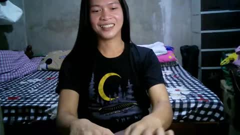 Snapshot of endless_cumexplosion chatting on February 6, 2025, 12:11 am I am MITCH online show from February 6, 2025, 12:11 am