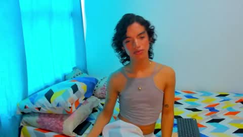 engel20042001 online show from December 19, 2024, 4:46 pm