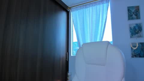 Snapshot of engel_brunet chatting on September 23, 2025, 8:45 pm juliana  online show from September 23, 2025, 8:45 pm