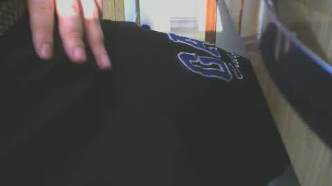 engin_83 online show from January 3, 2025, 11:12 pm