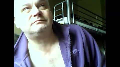 englishguysurrey online show from December 3, 2024, 10:50 am