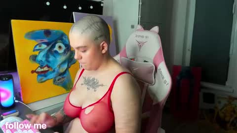 enigmastella online show from January 5, 2026, 5:27 pm