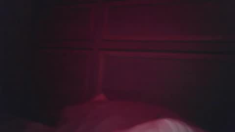 enjoijd19 online show from April 28, 2026, 5:01 am