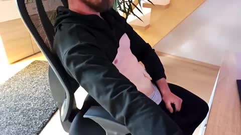 Snapshot of enjoyfreetime chatting on October 14, 2025, 11:33 am Pete online show from October 14, 2025, 11:33 am