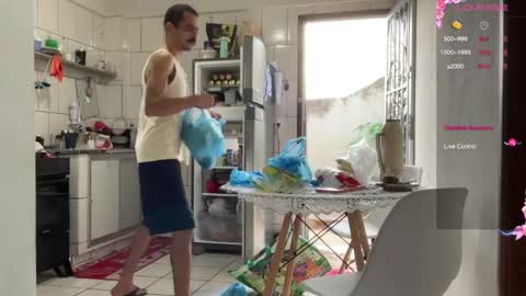 Snapshot of enjoythetrip chatting on February 21, 2025, 8:16 pm Luke online show from February 21, 2025, 8:16 pm