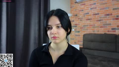 Snapshot of enricaelis chatting on September 14, 2025, 8:19 pm Sani online show from September 14, 2025, 8:19 pm