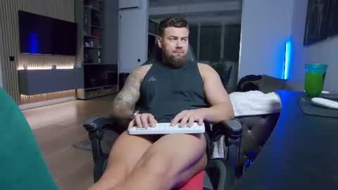 Erik online show from June 22, 2026, 7:11 pm