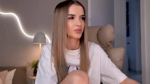 Snapshot of entya chatting on February 3, 2026, 9:14 am entya online show from February 3, 2026, 9:14 am