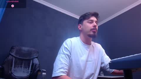 EnzoRace online show from January 15, 2026, 6:18 am