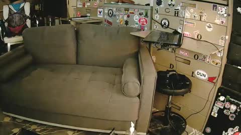 enzosolo12 online show from January 1, 2025, 10:11 am