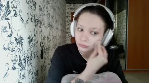 Lucy NEXT STREAM January 5 HNY  online show from April 11, 2026, 7:24 am